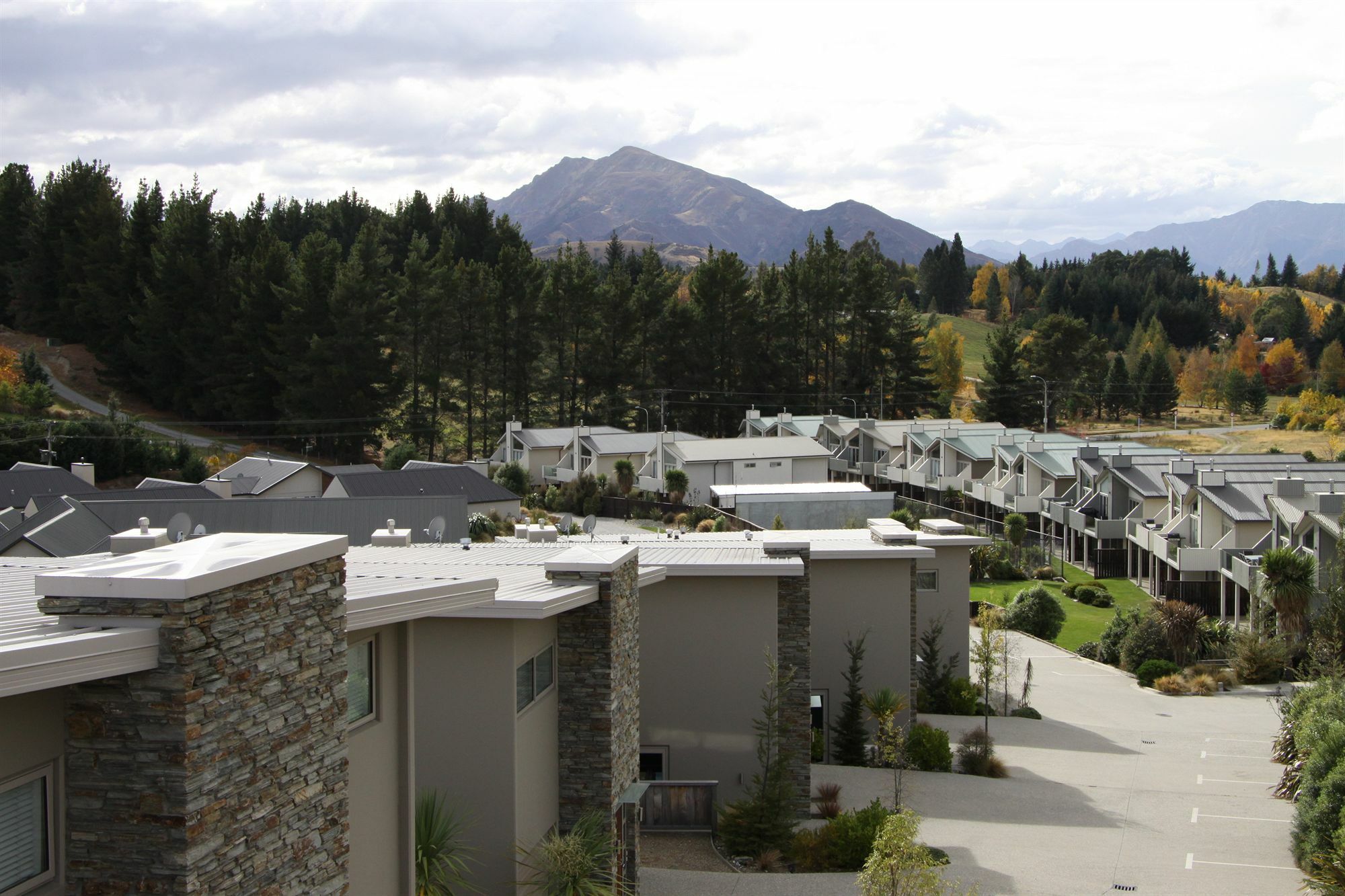 Distinction Wanaka Alpine Resort Exterior photo